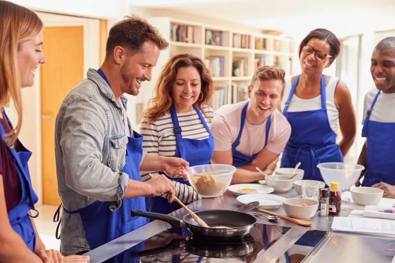 How to Grow Your Cooking Classes: A Chef-Proven Guide to Full Bookings